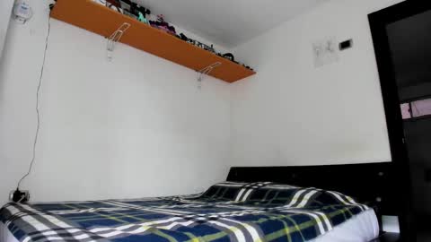 Stiven Mystic online show from September 12, 2025, 5:57 pm