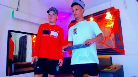 friends online show from October 25, 2025, 4:09 am