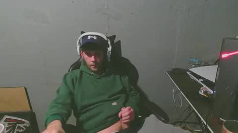 stonedpanda77 online show from January 10, 2025, 5:37 am