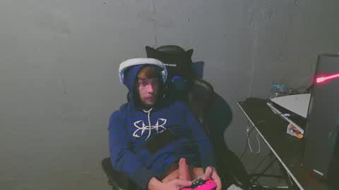 stonedpanda77 online show from January 11, 2025, 7:17 am