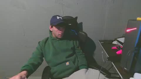 stonedpanda77 online show from January 25, 2025, 5:40 am