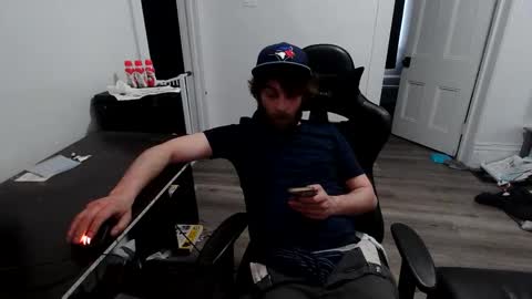 Snapshot of stonedpanda77 chatting on April 28, 2026, 10:37 pm stonedpanda77 online show from April 28, 2026, 10:37 pm