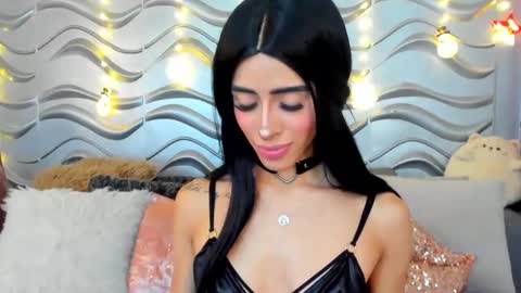 Snapshot of stormirusso chatting on December 27, 2024, 2:14 am Mar online show from December 27, 2024, 2:14 am