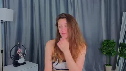 Snapshot of stormymuse chatting on May 8, 2026, 5:24 am Luna online show from May 8, 2026, 5:24 am