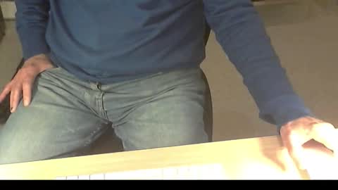 Snapshot of str8_dave chatting on November 14, 2025, 9:13 pm Dave online show from November 14, 2025, 9:13 pm