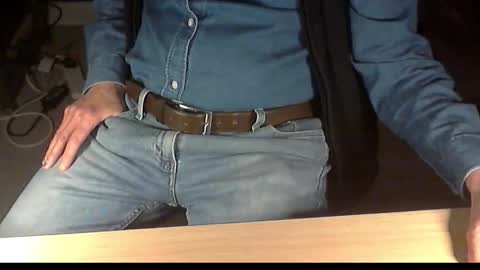 Snapshot of str8_dave chatting on December 2, 2025, 8:26 pm Dave online show from December 2, 2025, 8:26 pm