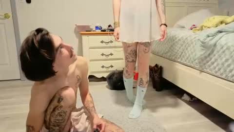 str8whiteboy21 online show from November 6, 2025, 8:54 pm