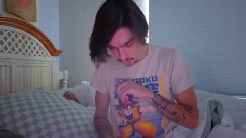 str8whiteboy21 online show from November 12, 2025, 4:07 pm