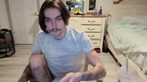 str8whiteboy21 online show from February 11, 2026, 7:13 am