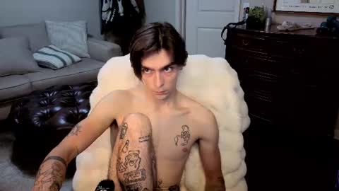 Snapshot of str8whiteboy21 chatting on June 17, 2026, 3:20 am str8whiteboy21 online show from June 17, 2026, 3:20 am