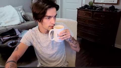Snapshot of str8whiteboy21 chatting on June 26, 2026, 1:04 pm str8whiteboy21 online show from June 26, 2026, 1:04 pm