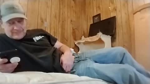 Snapshot of straighttoy chatting on March 9, 2025, 10:30 pm straighttoy online show from March 9, 2025, 10:30 pm