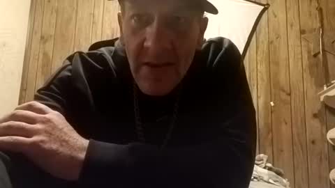 Snapshot of straighttoy chatting on September 17, 2025, 10:39 am straighttoy online show from September 17, 2025, 10:39 am