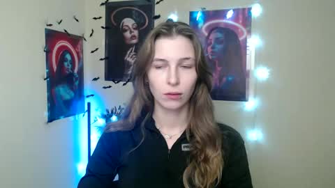 Amalia online show from December 17, 2025, 7:03 am