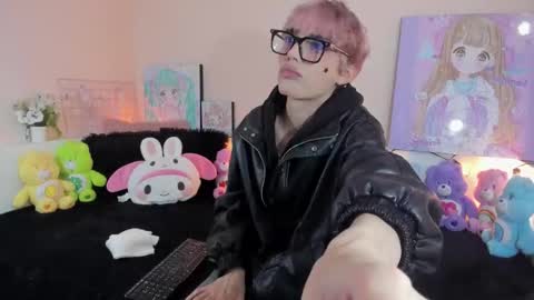 strawberry_kitty_ online show from December 21, 2025, 4:19 am