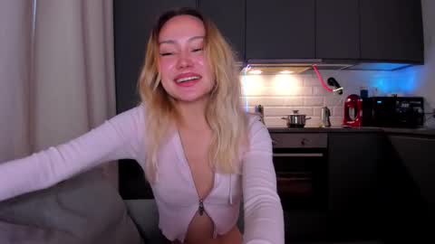 Tati and Lola online show from January 9, 2026, 1:03 pm