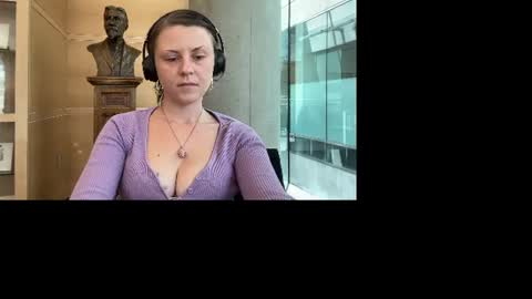 Snapshot of strawbrysugar chatting on June 29, 2026, 8:20 pm Ruby Moon online show from June 29, 2026, 8:20 pm