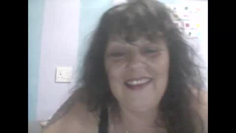 Snapshot of strictaf69 chatting on February 4, 2026, 6:14 pm Grandmabigtits online show from February 4, 2026, 6:14 pm