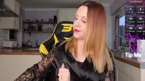 Amorina online show from February 11, 2025, 10:15 am