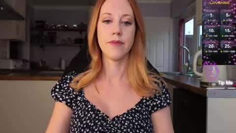 Amorina online show from September 26, 2025, 2:10 pm