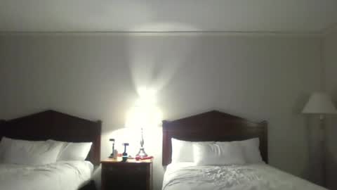 strokeherpokeher online show from June 15, 2026, 6:04 am