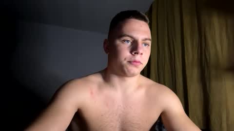 Snapshot of strong_baby chatting on October 26, 2025, 4:02 pm Strong Baby online show from October 26, 2025, 4:02 pm