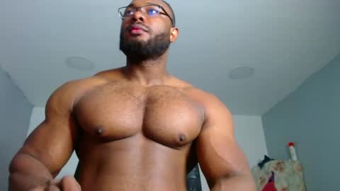 strong_george1 online show from January 8, 2025, 11:09 pm