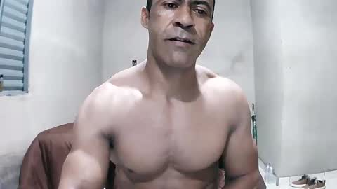 strongdaddyfantastic online show from April 21, 2026, 12:01 am