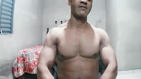 strongdaddyfantastic online show from June 3, 2026, 3:20 am