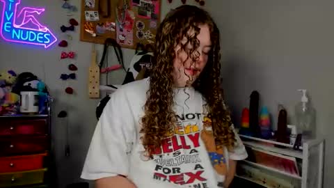 Strwbby online show from April 18, 2026, 6:06 am