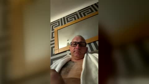 Snapshot of stu788 chatting on April 12, 2026, 2:05 am stu788 online show from April 12, 2026, 2:05 am
