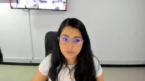 studcb_ online show from October 3, 2025, 4:26 pm