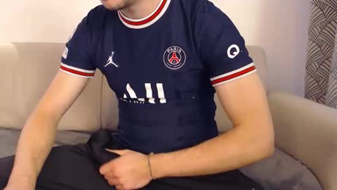 Stud From Paris online show from April 23, 2026, 3:03 pm