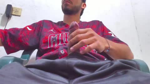 Snapshot of studmarkos chatting on March 6, 2025, 1:24 pm mark online show from March 6, 2025, 1:24 pm