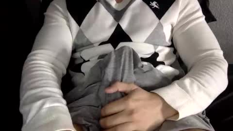 Snapshot of studmuffinxo chatting on December 4, 2025, 9:29 am STUD online show from December 4, 2025, 9:29 am