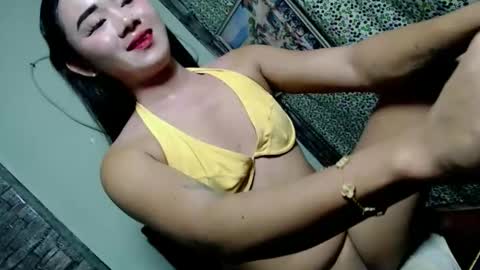 stunning_andrea69 online show from May 14, 2026, 5:31 pm