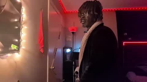 Snapshot of suavechocolatecity chatting on September 29, 2025, 10:20 am Hot Chocolate online show from September 29, 2025, 10:20 am