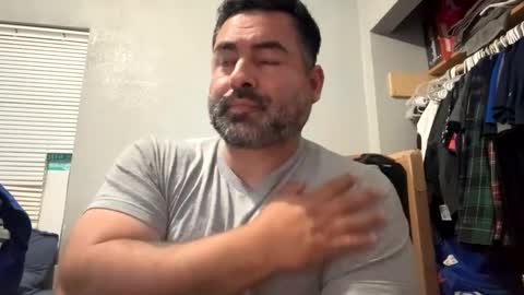 Snapshot of suavecito67 chatting on February 14, 2025, 1:02 am suavecito67 online show from February 14, 2025, 1:02 am