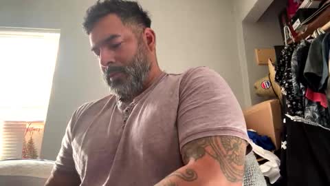 Snapshot of suavecito67 chatting on October 18, 2025, 4:30 pm suavecito67 online show from October 18, 2025, 4:30 pm