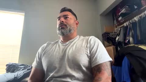 Snapshot of suavecito67 chatting on April 19, 2026, 3:44 pm suavecito67 online show from April 19, 2026, 3:44 pm