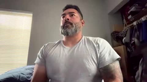 Snapshot of suavecito67 chatting on May 2, 2026, 2:22 pm suavecito67 online show from May 2, 2026, 2:22 pm
