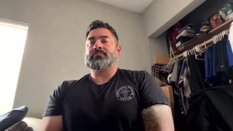 Snapshot of suavecito67 chatting on May 10, 2026, 3:28 pm suavecito67 online show from May 10, 2026, 3:28 pm