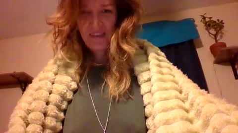 Snapshot of sub4you69brat chatting on January 13, 2025, 12:19 am sub4you69brat online show from January 13, 2025, 12:19 am