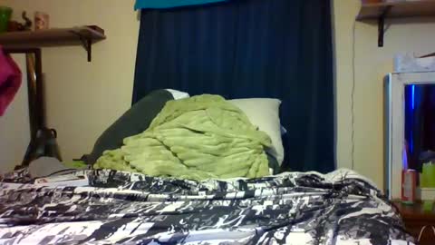 Snapshot of sub4you69brat chatting on February 4, 2025, 9:10 pm sub4you69brat online show from February 4, 2025, 9:10 pm