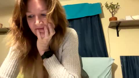 Snapshot of sub4you69brat chatting on February 21, 2025, 2:50 am sub4you69brat online show from February 21, 2025, 2:50 am