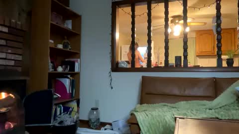 Snapshot of sub4you69brat chatting on March 9, 2025, 12:31 am sub4you69brat online show from March 9, 2025, 12:31 am