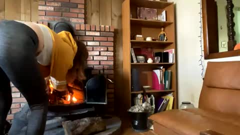 Snapshot of sub4you69brat chatting on March 9, 2025, 8:52 pm sub4you69brat online show from March 9, 2025, 8:52 pm