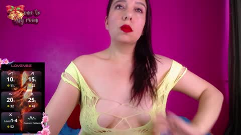 Snapshot of sublimesquirt chatting on January 14, 2025, 10:34 pm andrea online show from January 14, 2025, 10:34 pm