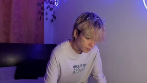 nico online show from April 17, 2026, 5:27 pm