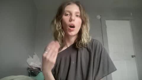 subwoofer online show from April 1, 2026, 8:39 pm